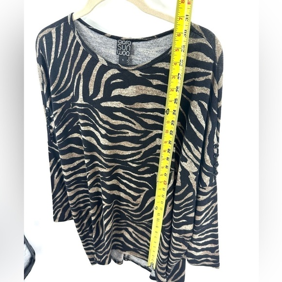 Clara Sun Woo Size Small Live Out Loud Tiger Zebra Animal Print Tunic Top Slinky - Picture 8 of 9